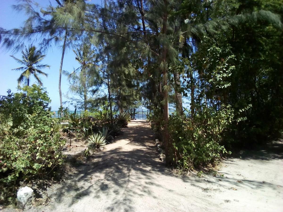 מומבסה Savannah Cottages מראה חיצוני תמונה